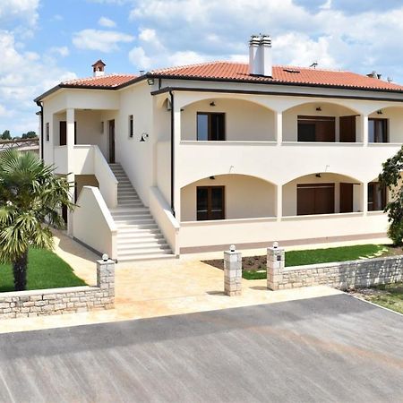 Apartmani Diana Novigrad Istria Exteriér fotografie