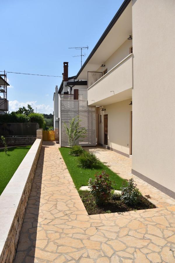 Apartmani Diana Novigrad Istria Exteriér fotografie