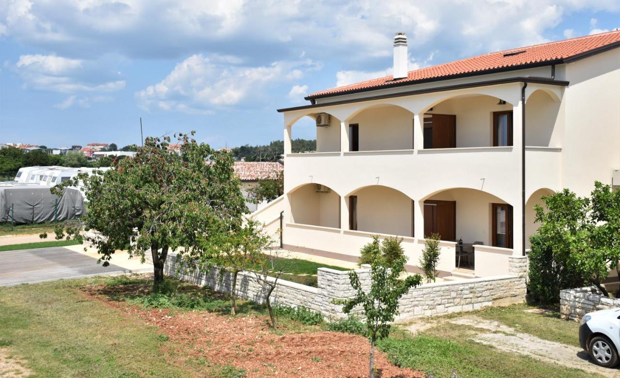 Apartmani Diana Novigrad Istria Exteriér fotografie