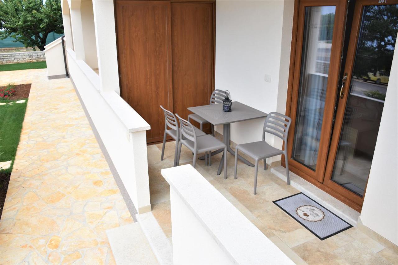 Apartmani Diana Novigrad Istria Exteriér fotografie